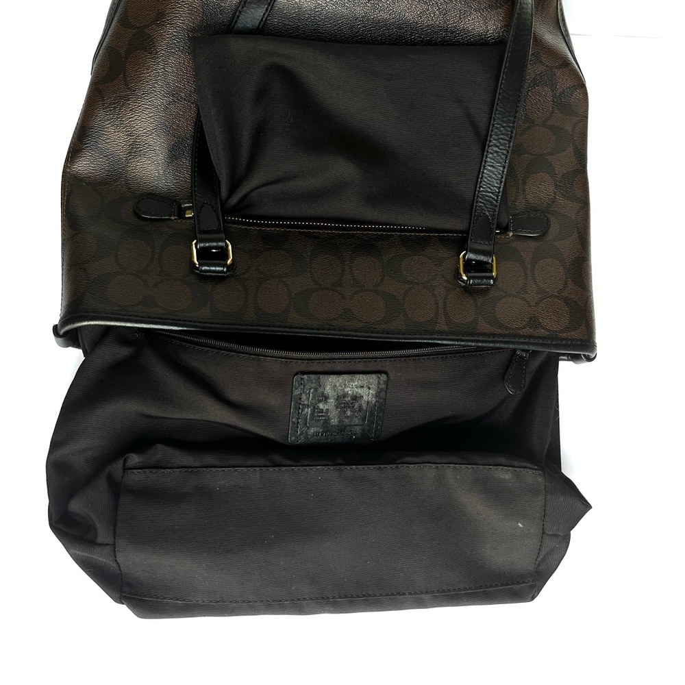 Coach Signature | Zip Top | Tote Bag - Picture 12 of 17
